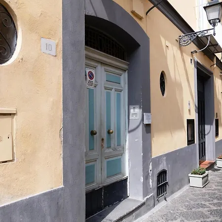 Piazza Tasso Max 1 *