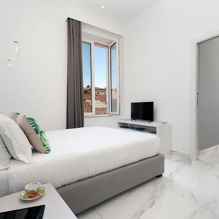 Apartmán Piazza Tasso Max 1 *