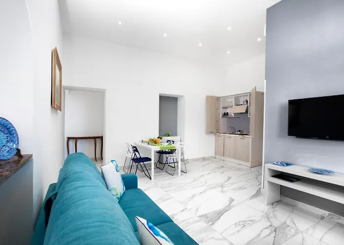 Apartment Piazza Tasso Max 1